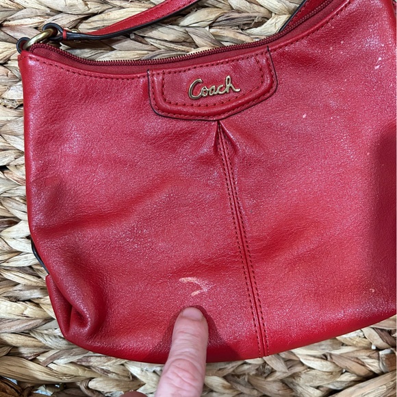 ON HOLD FOR CRYSTAL✨Coach Ashley Leather Cherry Red Swingpack Crossbody EUC - Picture 12 of 13